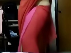desi girl in saree stripping