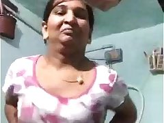 Indian Bhabhi Bathing Desi Beauty Shower