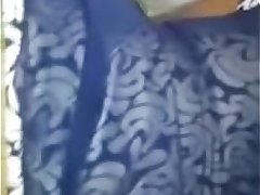 desi couple sex in bathroom recorded in mobile