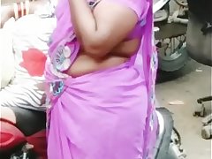 BOOB AND CHUBBY WAIST AUNTY 2