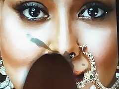 Cum tribute to Shriya Saran(1)-part 2