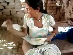 Desi MILF Handjob