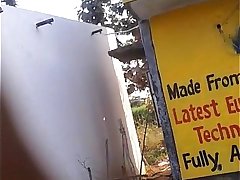 Indian men pissing madda1