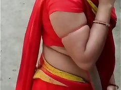 GADRAYI MARWADI RAAND KI SEXY FIGURE IN RED SAREE