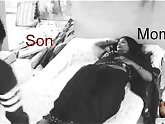 Mom malaai - soti hui maa ke sath beta le maja