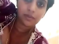 Hot Look Indian GF peeing